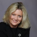 Dona Crowder Real Estate Agent at Coldwell Banker Previews Int'l