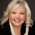 Lauren Perreault Real Estate Agent at Fiv Realty Co