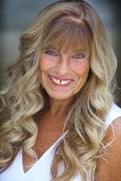 Stephanie Dimakides Real Estate Agent at Coldwell Banker Realty