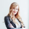 TEDDI SCHILL Real Estate Agent at Modern Realty