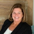 Gayle Henderson Real Estate Agent at Real Estate One-south Lyon