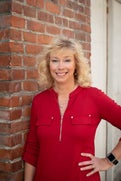 Jenifer Murrweiss Real Estate Agent at RE/MAX Elite