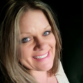Candace Burns Real Estate Agent at Racing Realty
