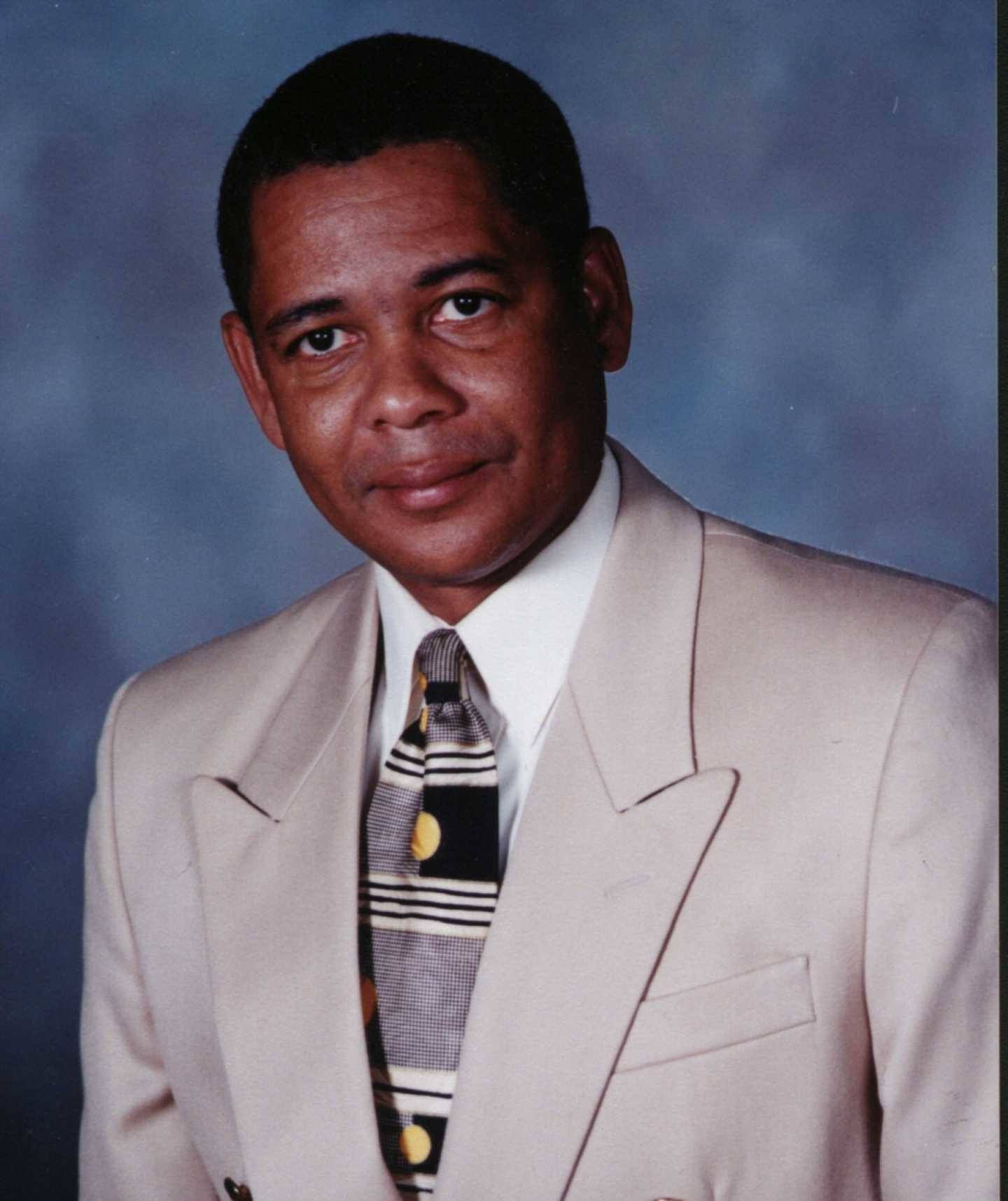 Robert Herrings Jr avatar