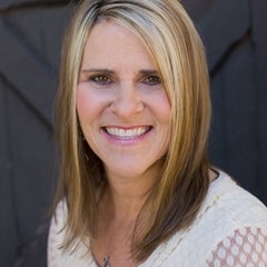 Mechelle Kuld Real Estate Agent at TMR Realty Inc.