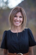 Krystyn Lumpkin Real Estate Agent at 8z Real Estate