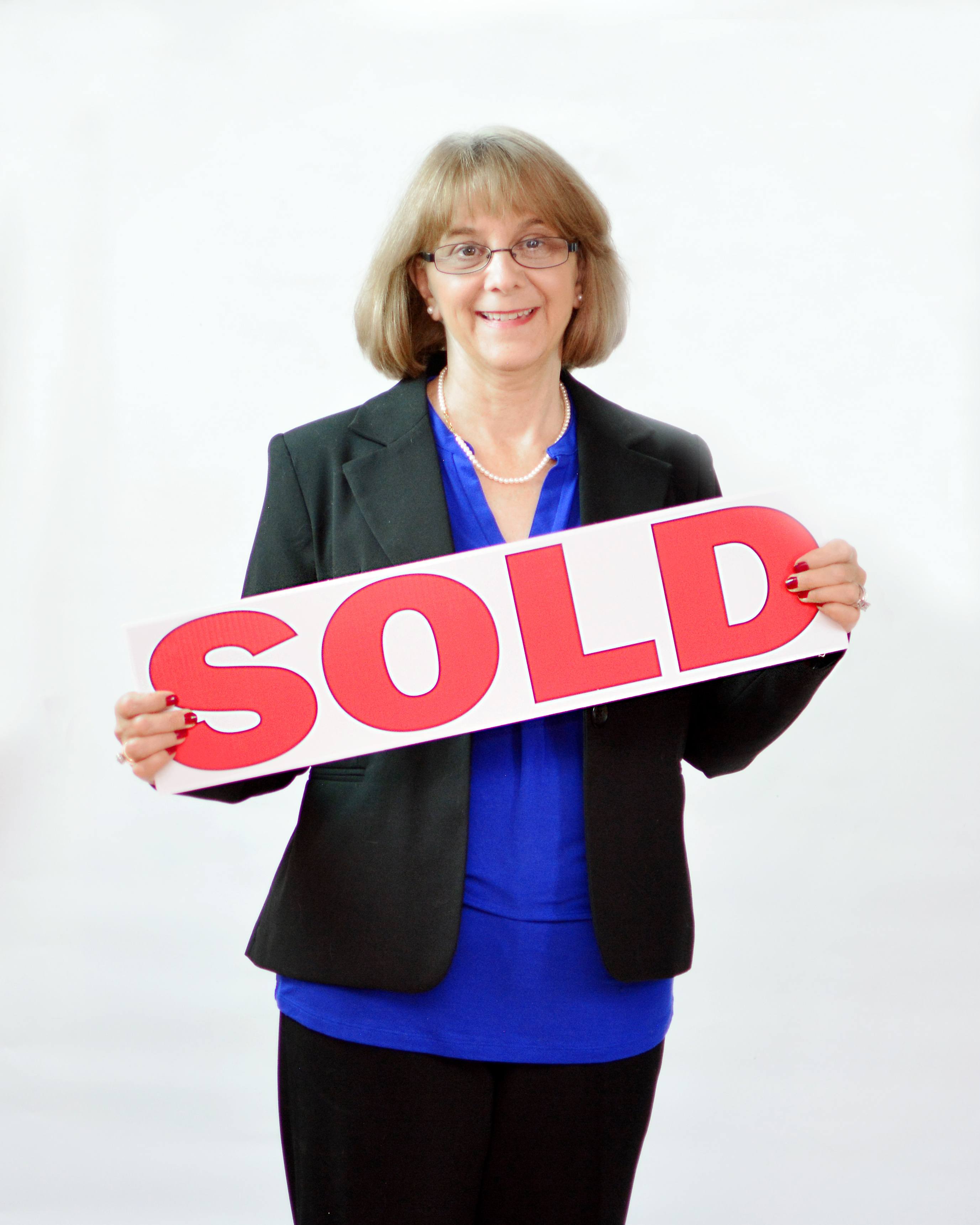 Pam Lewis avatar