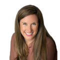 Lindsay Thiel Real Estate Agent at Ruhl&Ruhl REALTORS Davenport