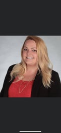 Rebecca smith Real Estate Agent at Mi choice realty