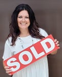 Derrin Phoenix Real Estate Agent at Carpenter Realtors