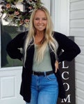 Alexis Sypniewski Real Estate Agent at Realty one group Affinity