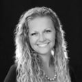 Jennifer Davis Real Estate Agent at Re/Max Premier Properties
