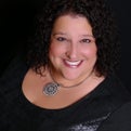 Wendy Lynn Real Estate Agent at Fine Properties